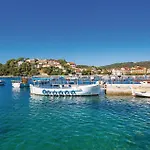 Gorgeous In *