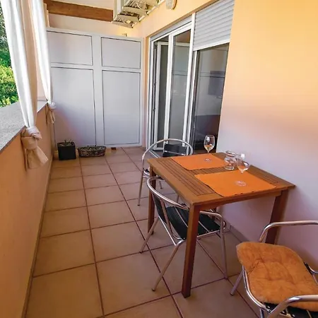 1 Bedroom Lovely In Palit New Translation