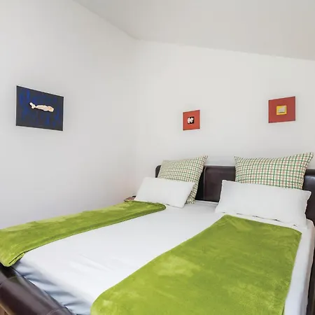 1 Bedroom Lovely In Palit