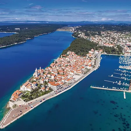 Apartmán 1 Bedroom Lovely In Palit