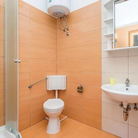 1 Bedroom Lovely In Palit New Translation