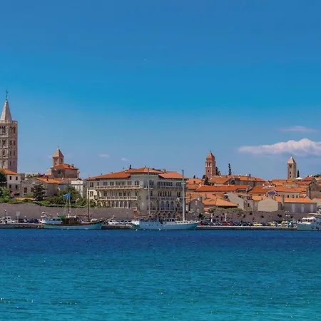 1 Bedroom Lovely In Palit Apartmán *