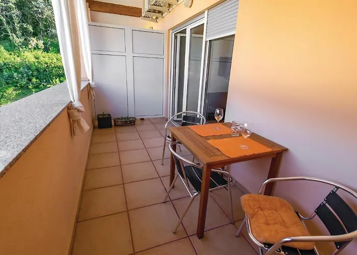 1 Bedroom Lovely In Palit
