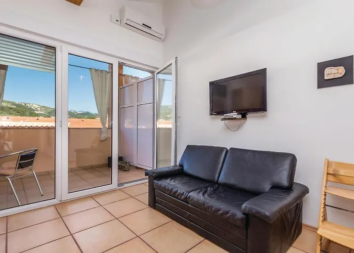 1 Bedroom Lovely In Palit