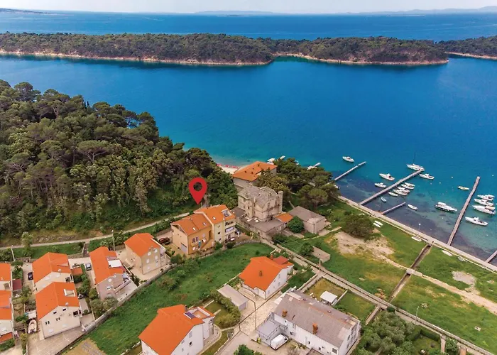 1 Bedroom Lovely In Appartement *