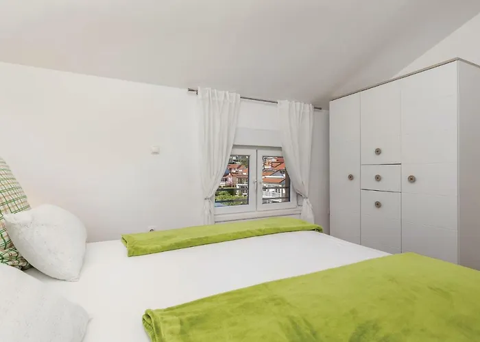 1 Bedroom Lovely In